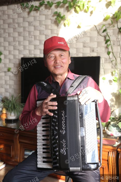 천의초에 자리한 나무 미끄럼틀