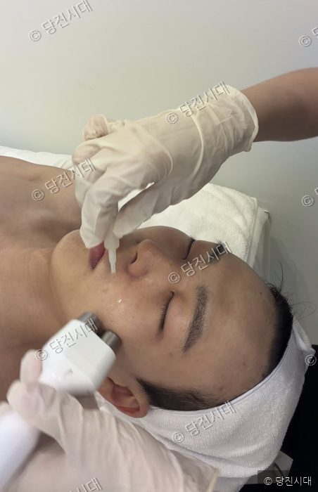 희소에스테틱에서 피부 관리 서비스를 제공하고 있다.