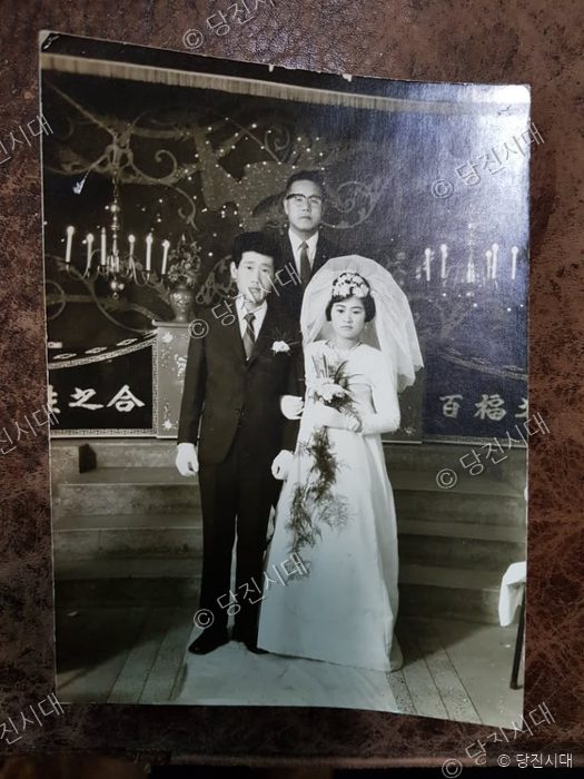 인생 풍파, 아내 때문에 견뎌 — 사진 1