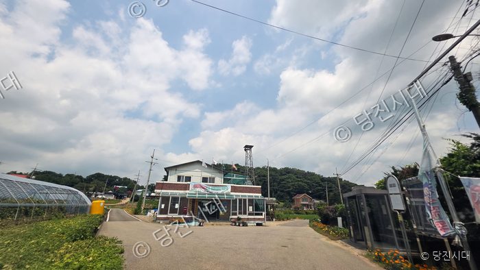 당진시 우두2통 마을회관 건립 현장의 전경 모습이다.