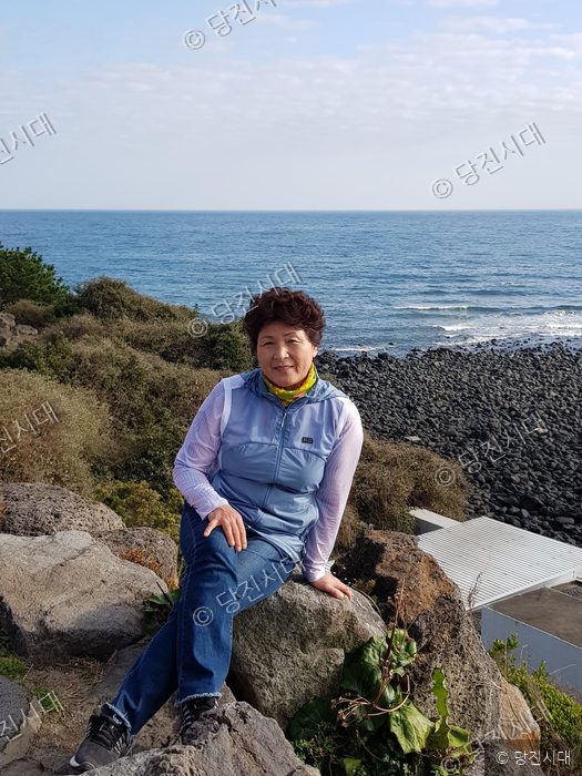 앞머리에 넥타이까지…유행에 민감했던 소녀
