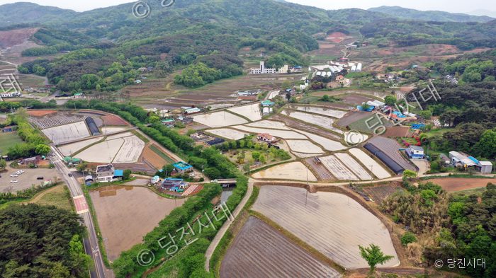 드론으로 촬영한 당진시 순성면 성북2리 마을 전경이다.