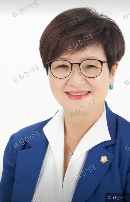 한상화 예비후보자가 밝은 표정으로 정면을 응시하고 있다.