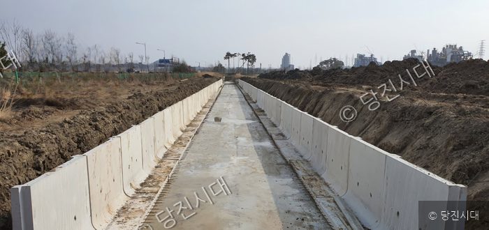 (주)광명기업 공장 부지 내부에 건설된 배수 시설의 모습이다.
