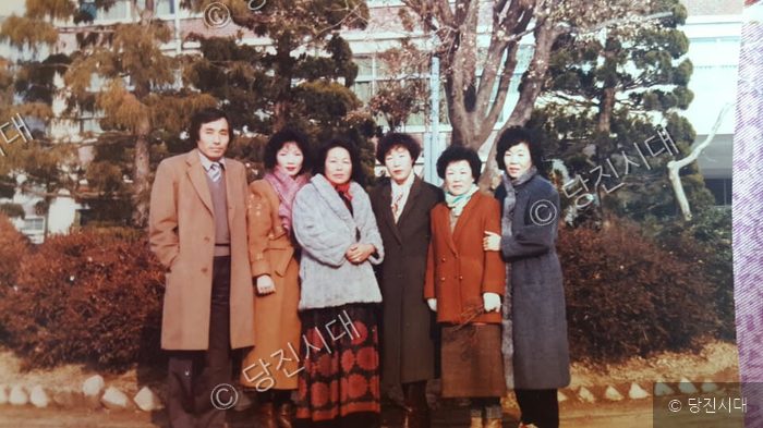 "아들들과 찍은 가족사진"