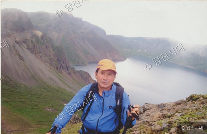 모래사장 무대 삼아 연극