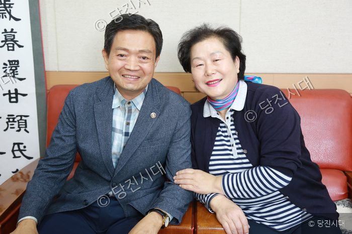 최장옥 석문우체국장 / 원복희 전 석문면부녀회장
