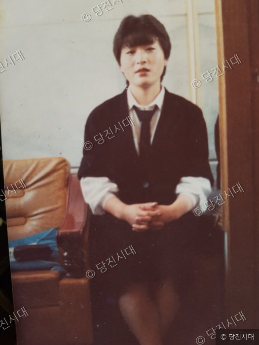 앞머리에 넥타이까지…유행에 민감했던 소녀 — 사진 2