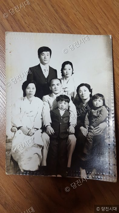 묵향에 빠진 초락도 섬 소년
